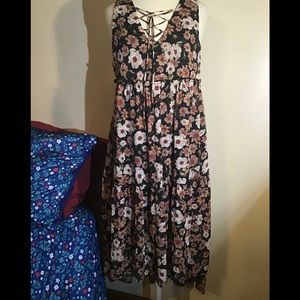 Women’s  new cute size medium sleeveless  xhilaration dress longer in the back